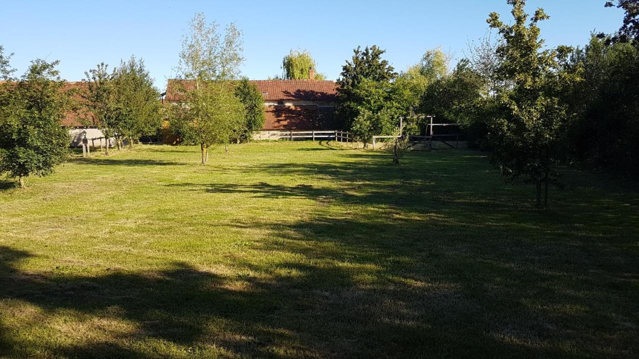 Le Petit Moulin Bed & Breakfast Saint-Hilaire  Eksteriør bilde