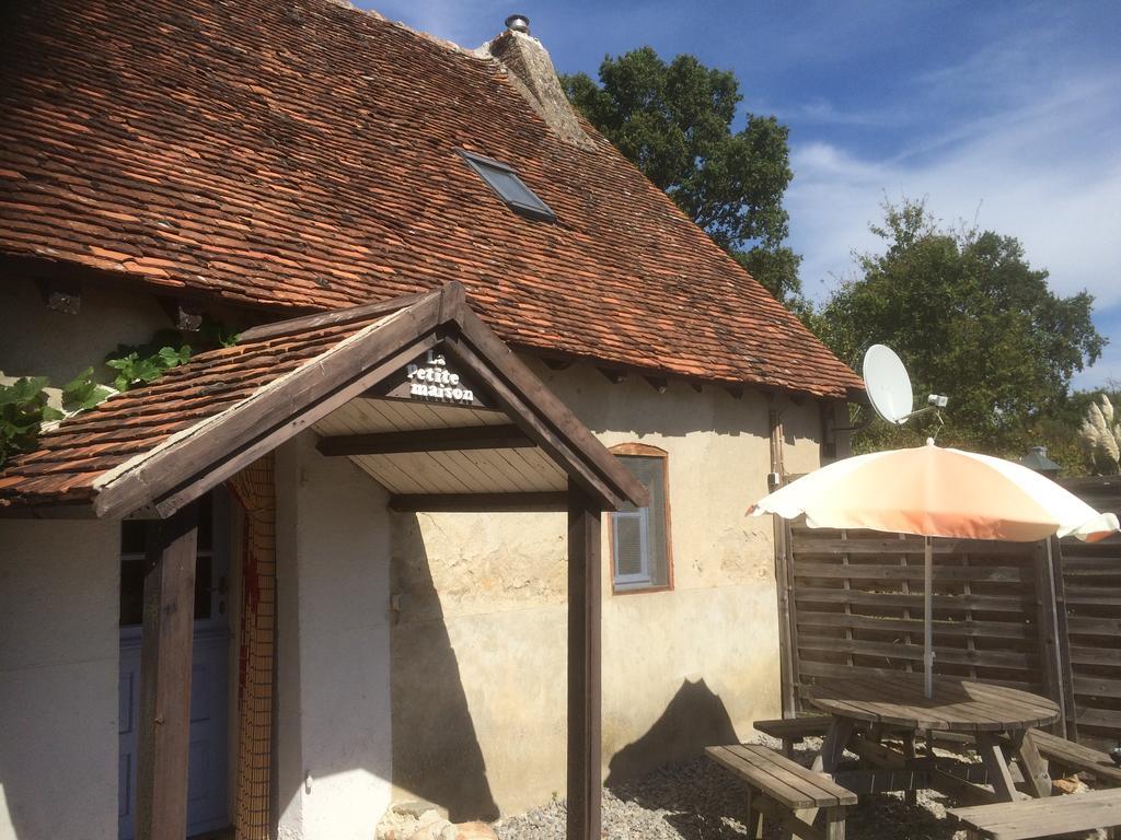 Le Petit Moulin Bed & Breakfast Saint-Hilaire  Eksteriør bilde