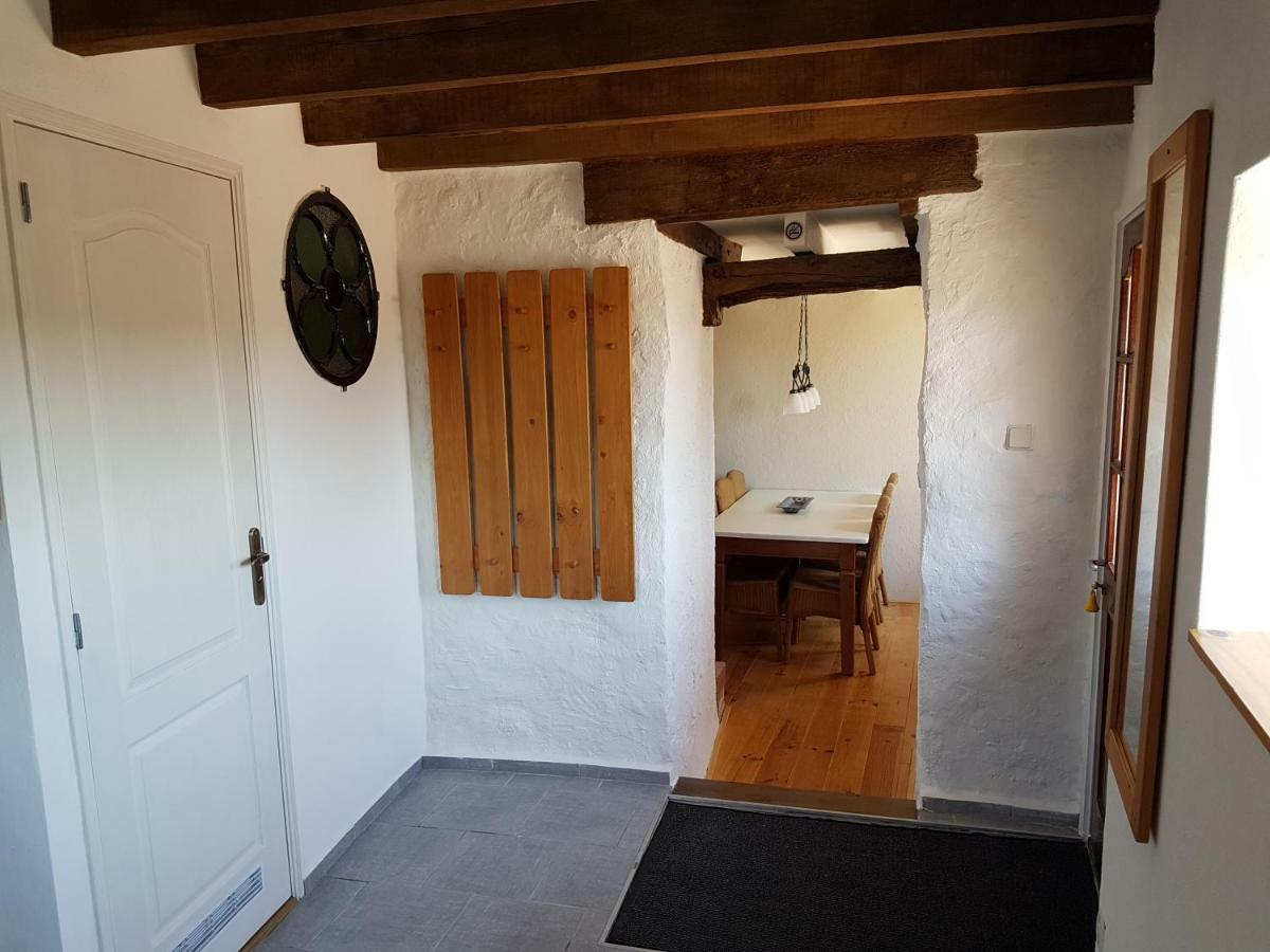 Le Petit Moulin Bed & Breakfast Saint-Hilaire  Eksteriør bilde
